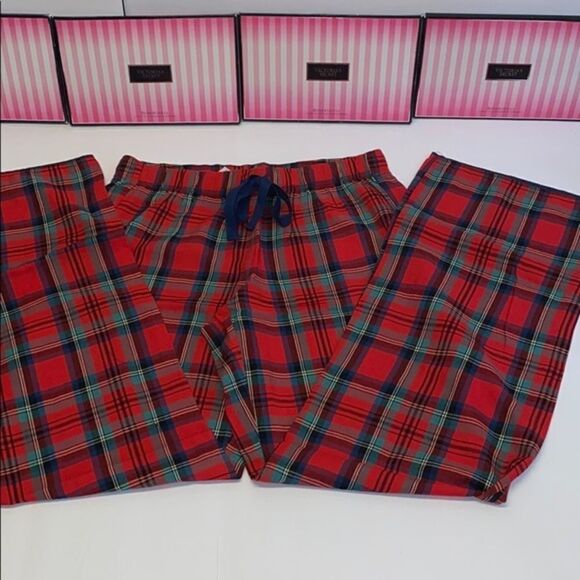 NWT VICTORIA SECRET Christmas PAJAMA Set - Picture 8 of 9